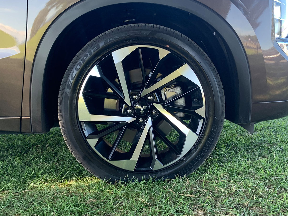 2022 Mitsubishi Outlander VRX 2.5L 4WD 7 Seater CVT Auto