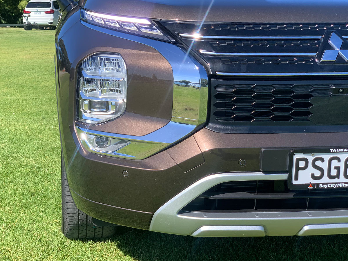 2022 Mitsubishi Outlander VRX 2.5L 4WD 7 Seater CVT Auto