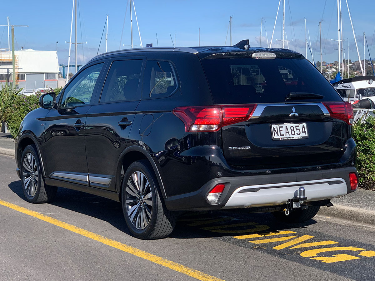 2021 Mitsubishi Outlander LS 2.4L Petrol 7 Seater Automatic