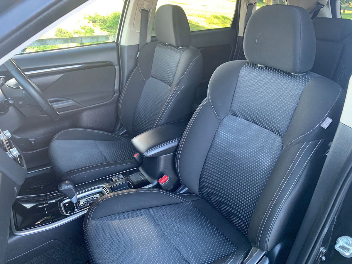 2021 Mitsubishi Outlander LS 2.4L Petrol 7 Seater Automatic