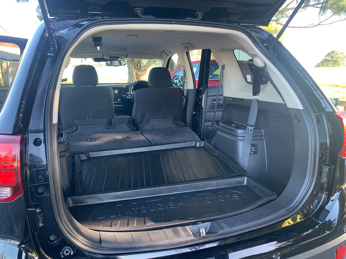 2021 Mitsubishi Outlander LS 2.4L Petrol 7 Seater Automatic