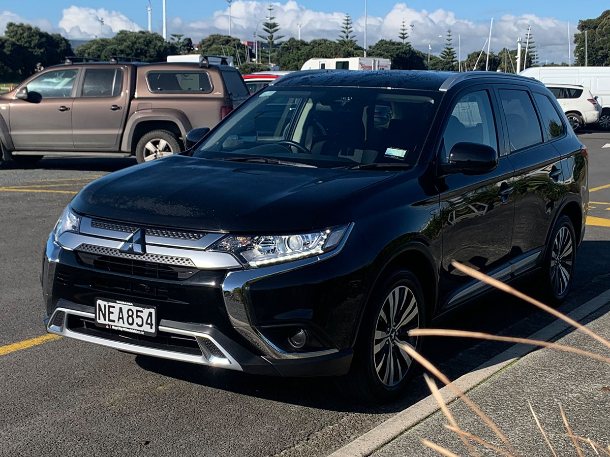 2021 Mitsubishi Outlander LS 2.4L Petrol 7 Seater Automatic