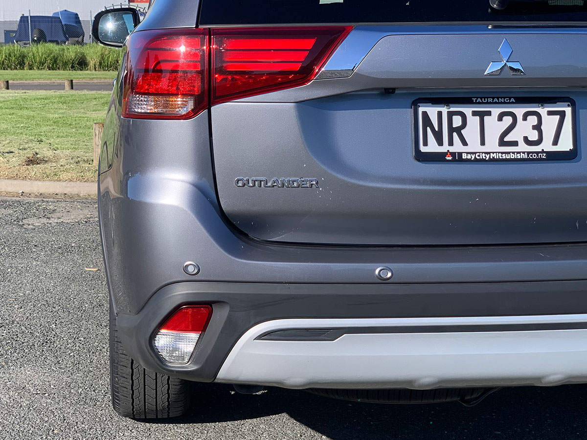 2021 Mitsubishi Outlander LS 2.4L Petrol 7 Seater Automatic