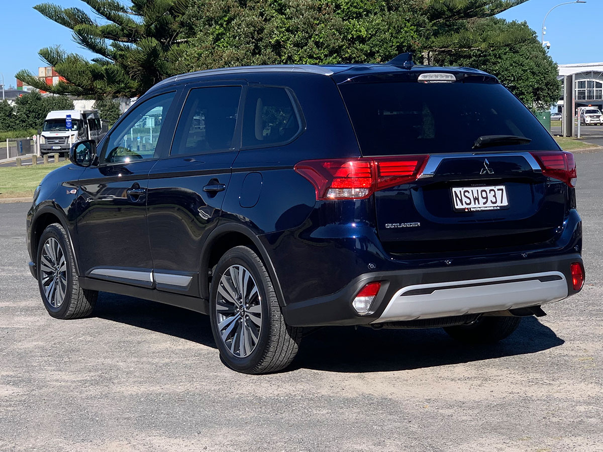2021 Mitsubishi Outlander LS 2.4L Petrol 7 Seater Automatic