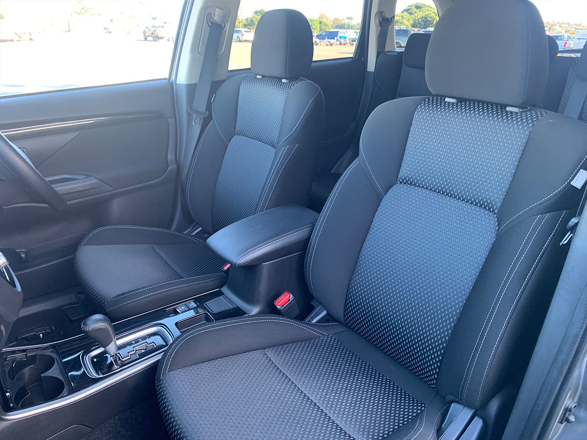 2021 Mitsubishi Outlander LS 2.4L Petrol 7 Seater Automatic