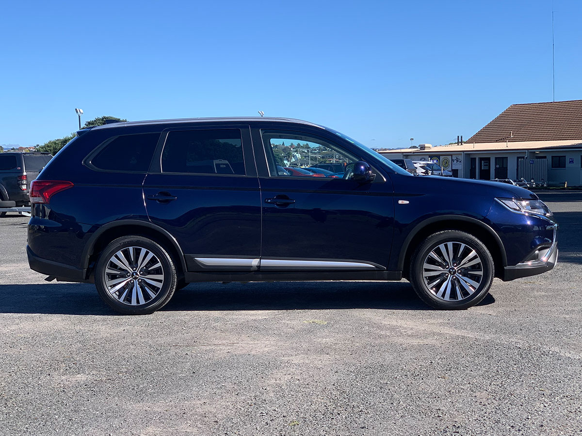 2021 Mitsubishi Outlander LS 2.4L Petrol 7 Seater Automatic