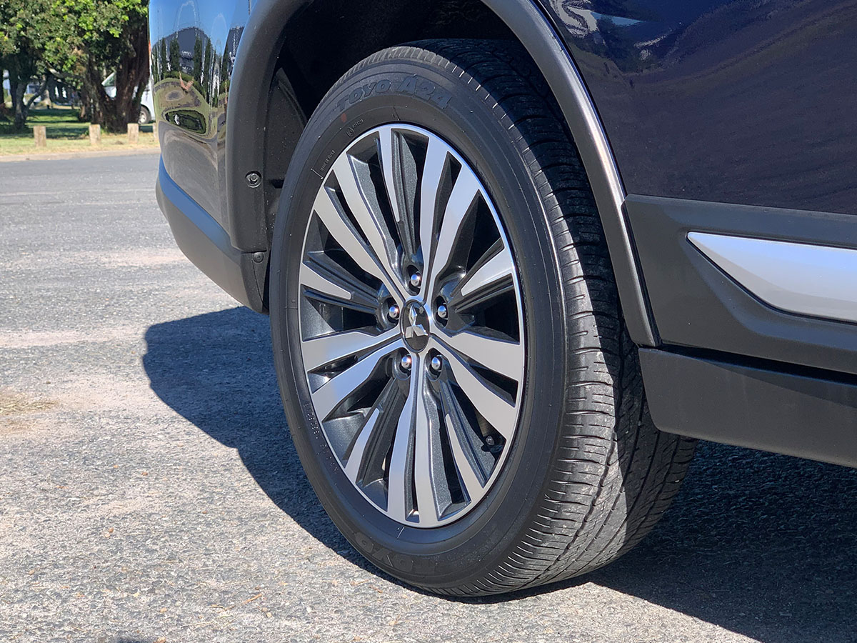 2021 Mitsubishi Outlander LS 2.4L Petrol 7 Seater Automatic