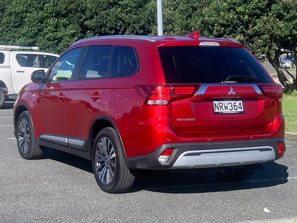 2021 Mitsubishi Outlander LS 2.4L Petrol 7 Seater Automatic