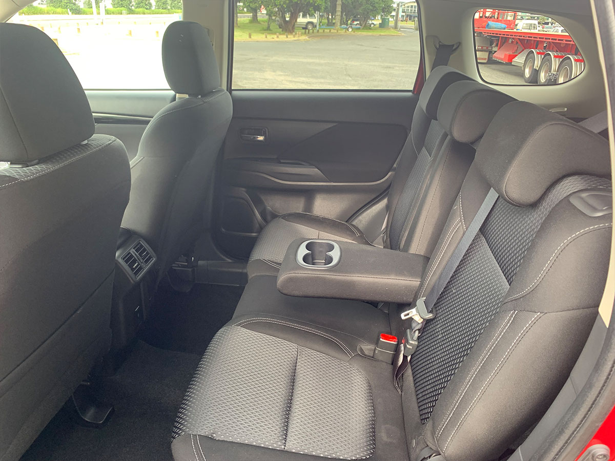 2021 Mitsubishi Outlander LS 2.4L Petrol 7 Seater Automatic