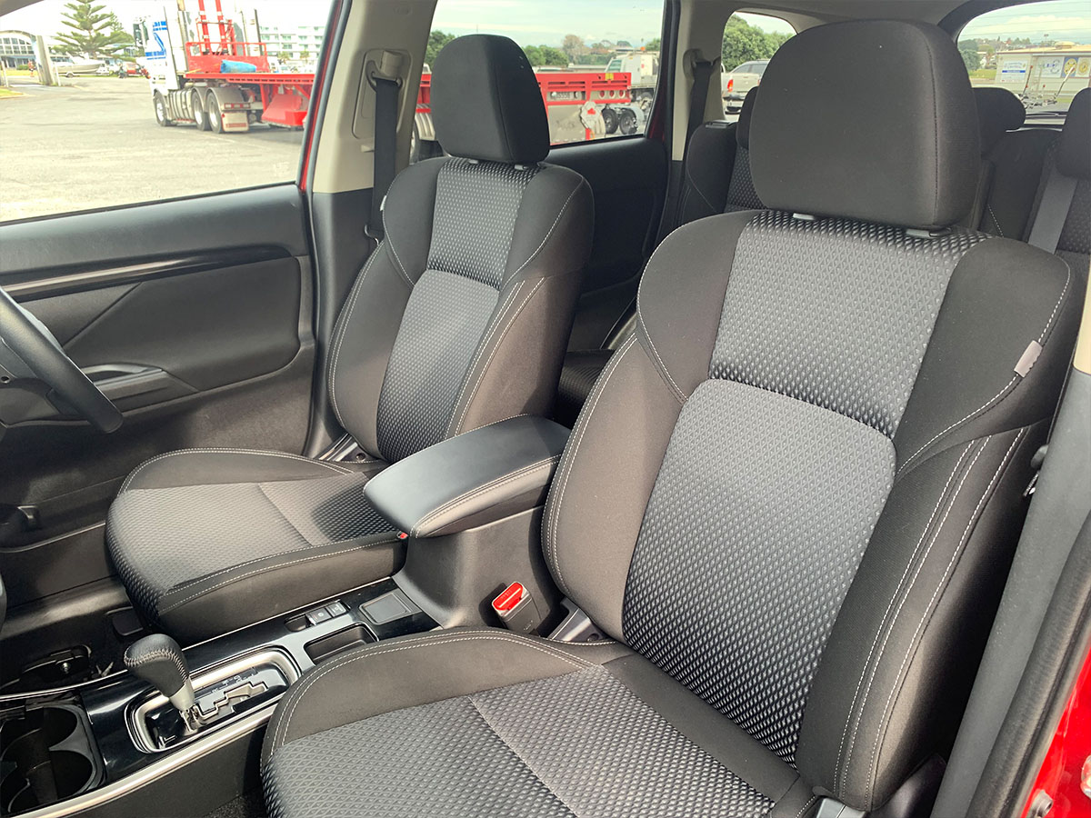 2021 Mitsubishi Outlander LS 2.4L Petrol 7 Seater Automatic