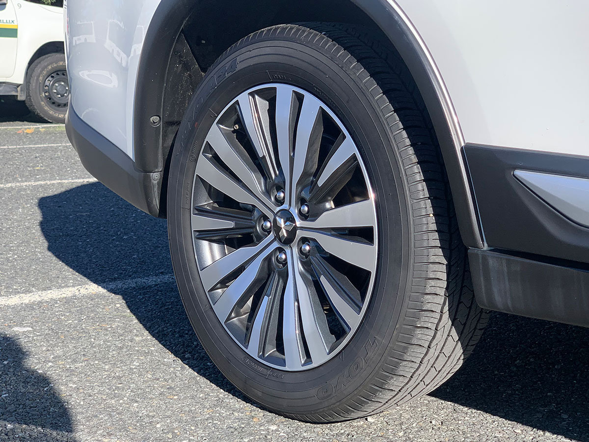 2021 Mitsubishi Outlander LS 2.4L Petrol 7 Seater Automatic