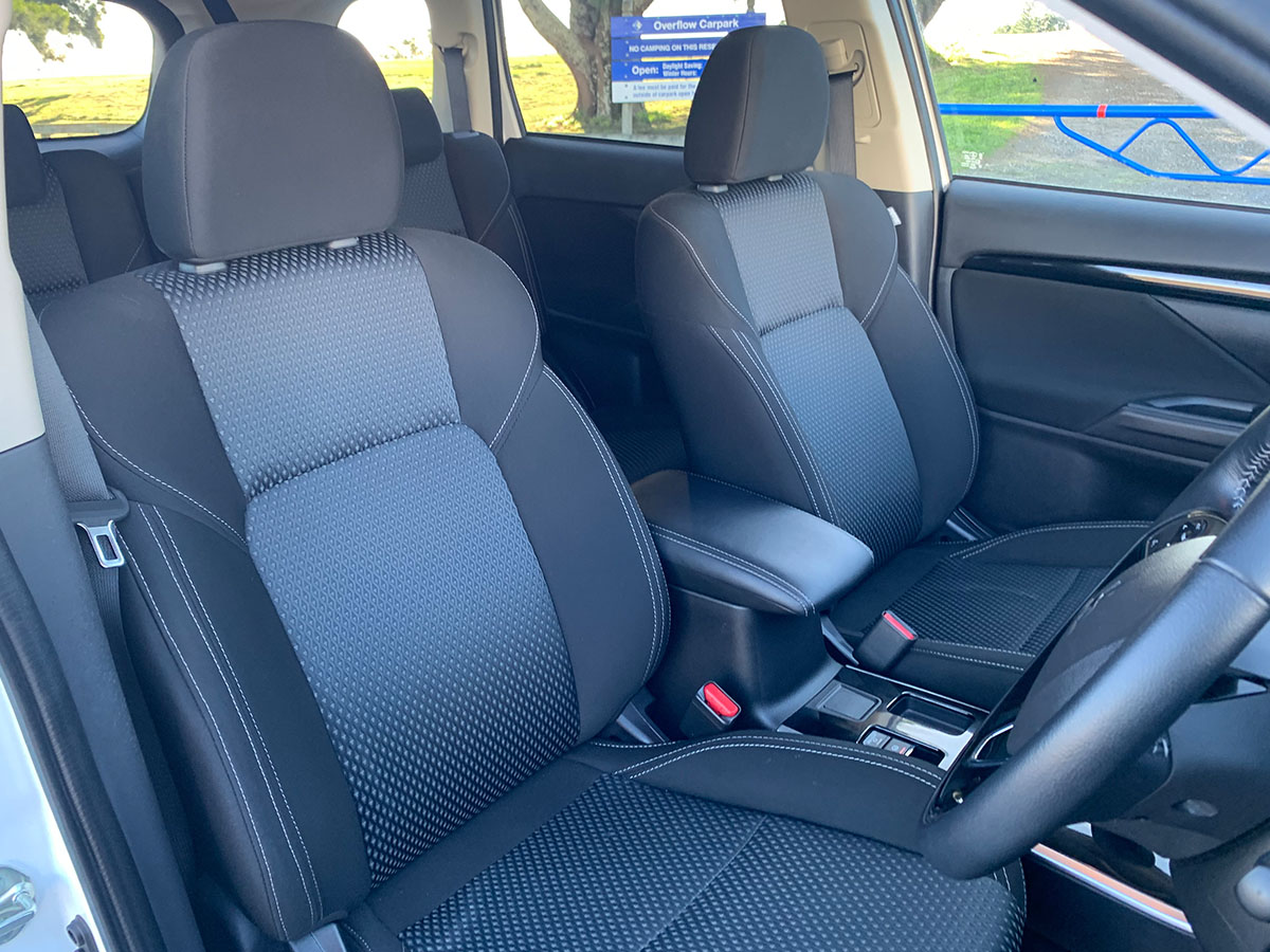 2021 Mitsubishi Outlander LS 2.4L Petrol 7 Seater Automatic