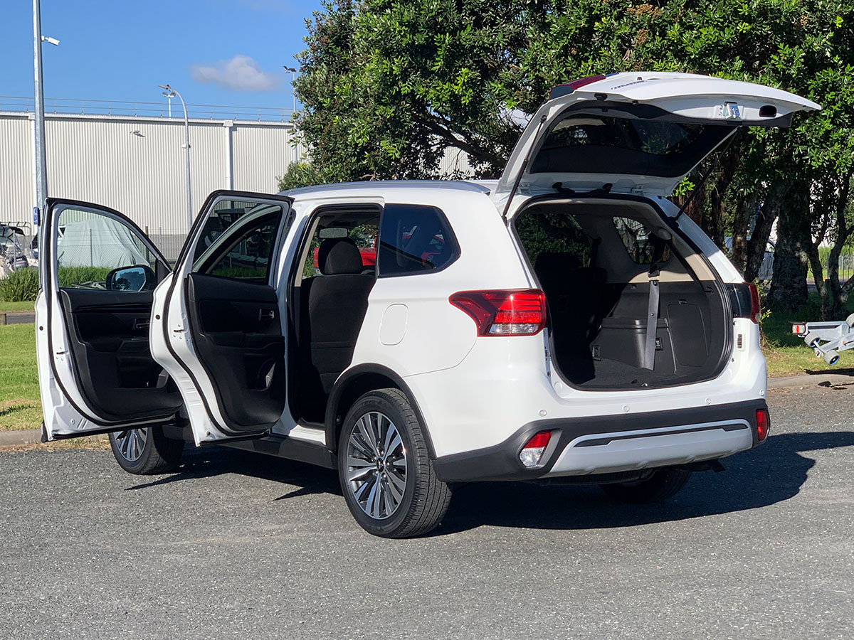 2021 Mitsubishi Outlander LS 2.4L Petrol 7 Seater Automatic