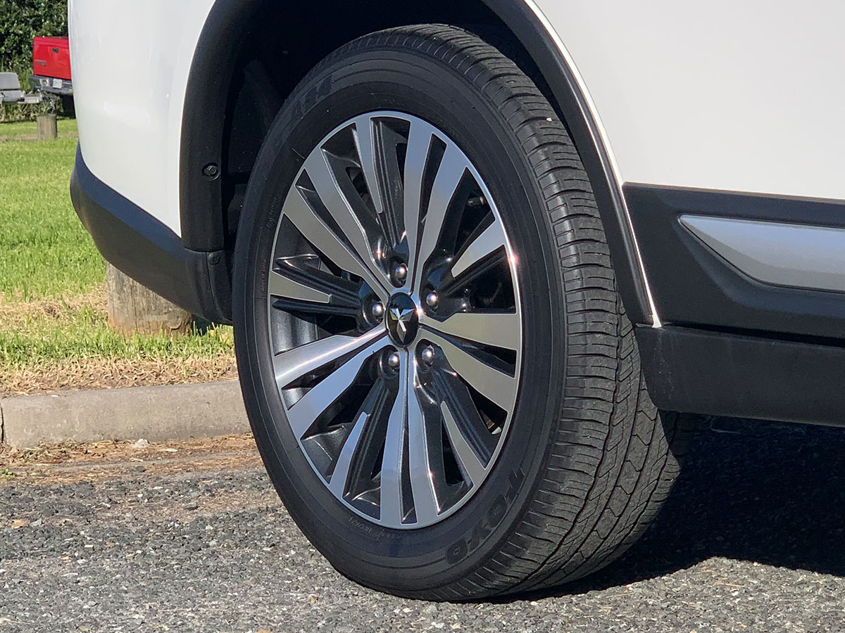 2021 Mitsubishi Outlander LS 2.4L Petrol 7 Seater Automatic