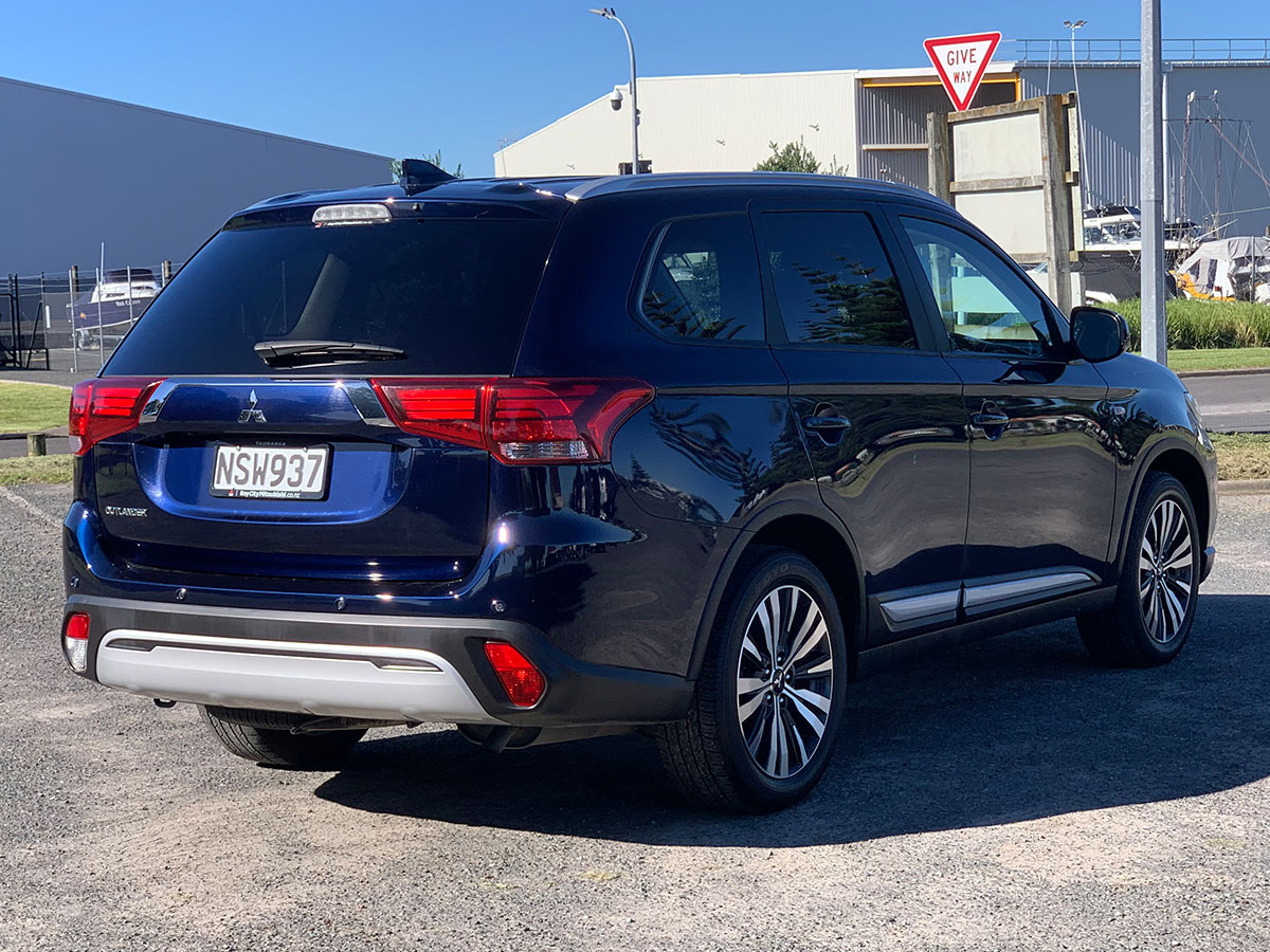 2021 Mitsubishi Outlander LS 2.4L Petrol 7 Seater Automatic