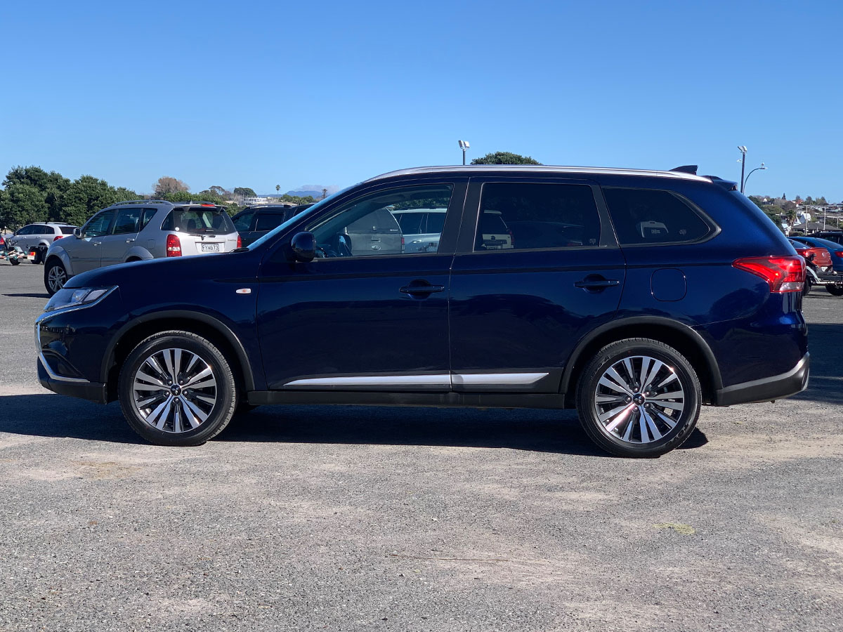 2021 Mitsubishi Outlander LS 2.4L Petrol 7 Seater Automatic
