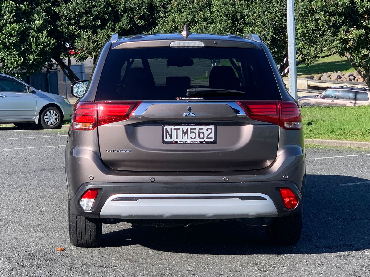 2021 Mitsubishi Outlander LS 2.4L Petrol 7 Seater Automatic