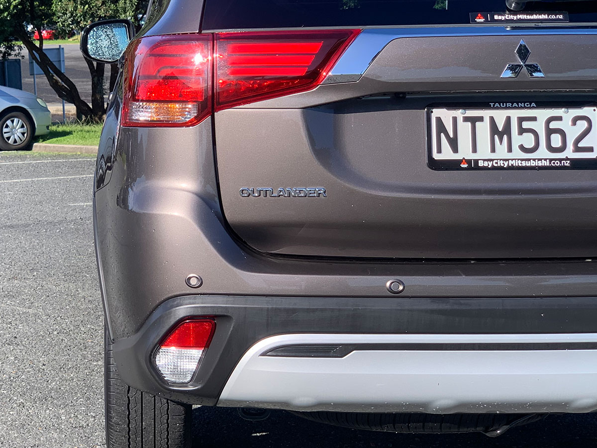 2021 Mitsubishi Outlander LS 2.4L Petrol 7 Seater Automatic