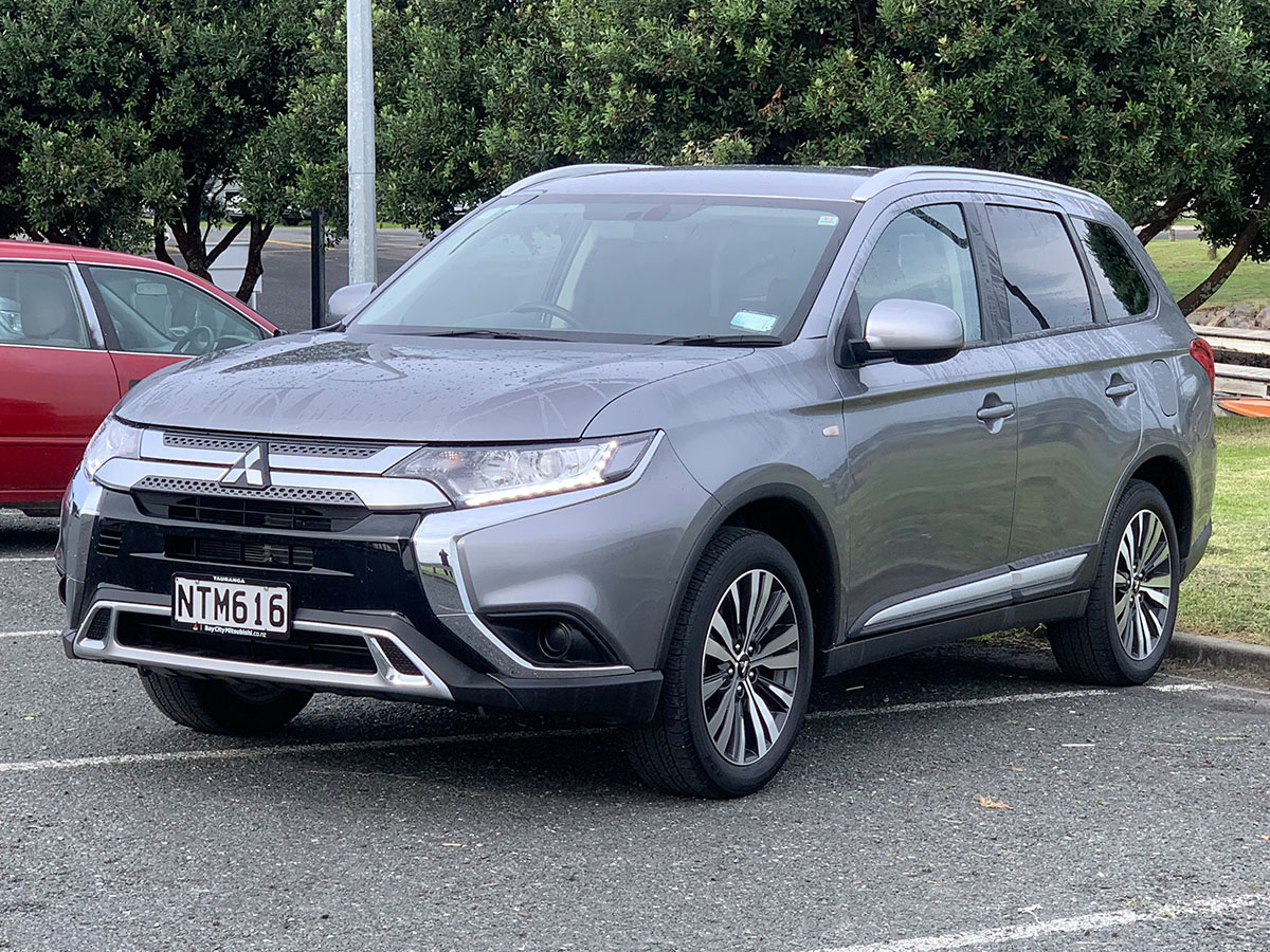 2021 Mitsubishi Outlander LS 2.4L Petrol 7 Seater Automatic