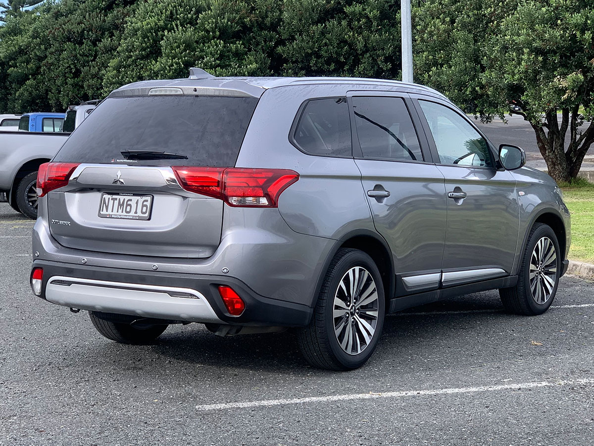 2021 Mitsubishi Outlander LS 2.4L Petrol 7 Seater Automatic