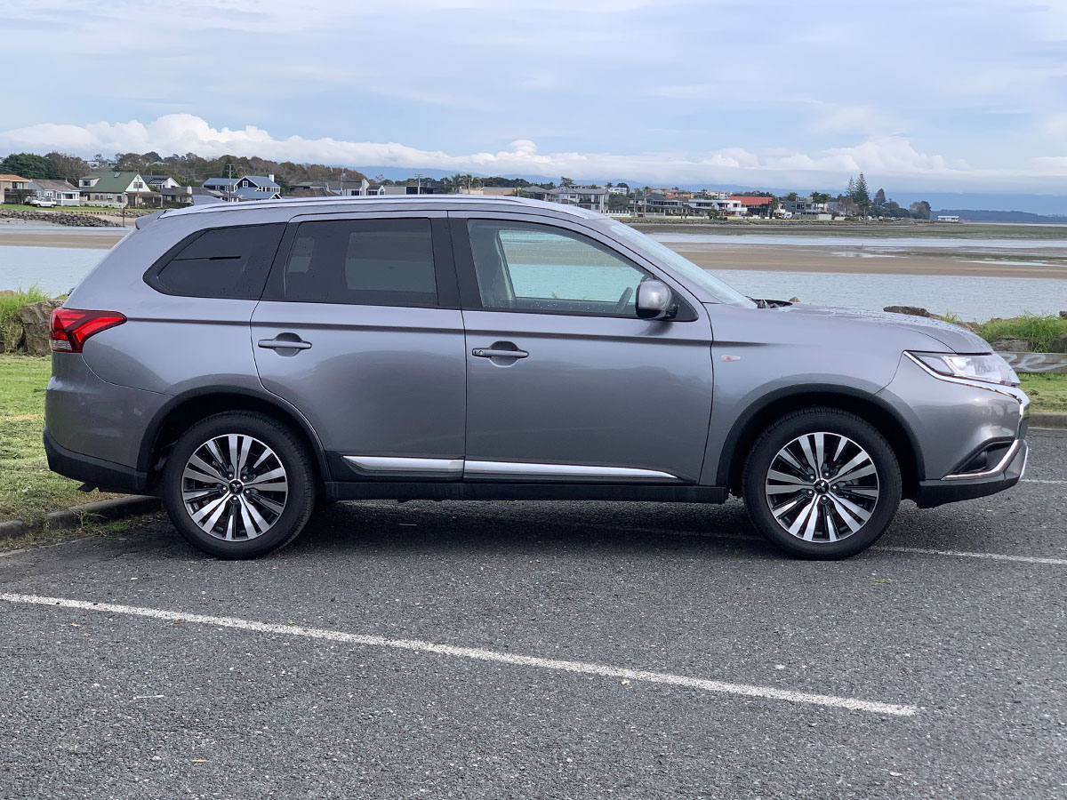 2021 Mitsubishi Outlander LS 2.4L Petrol 7 Seater Automatic