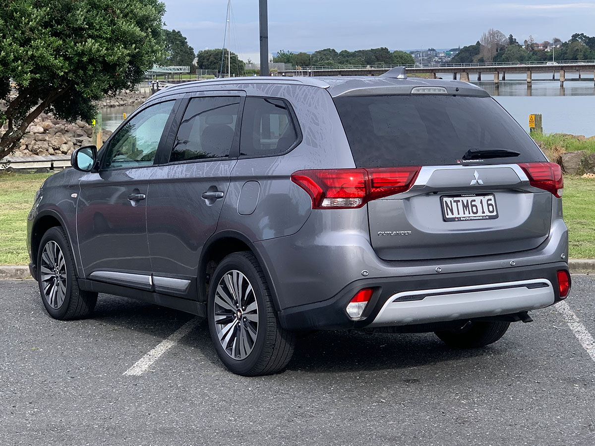 2021 Mitsubishi Outlander LS 2.4L Petrol 7 Seater Automatic