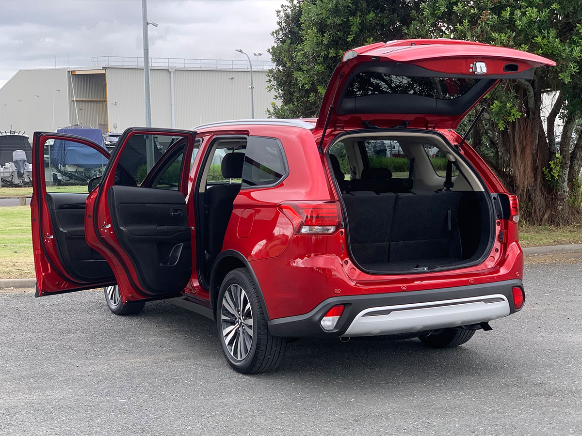 2021 Mitsubishi Outlander LS 2.4L Petrol 7 Seater Automatic