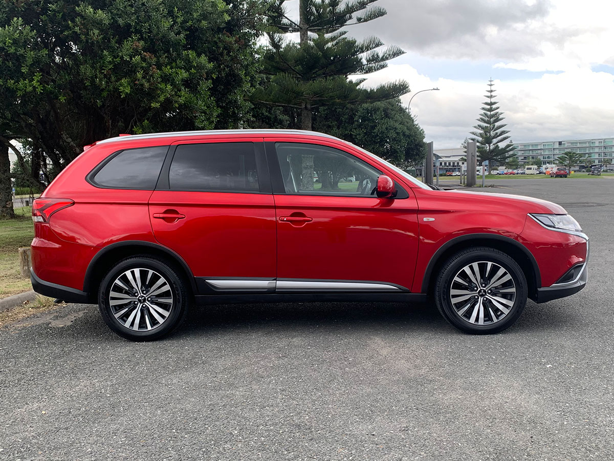 2021 Mitsubishi Outlander LS 2.4L Petrol 7 Seater Automatic