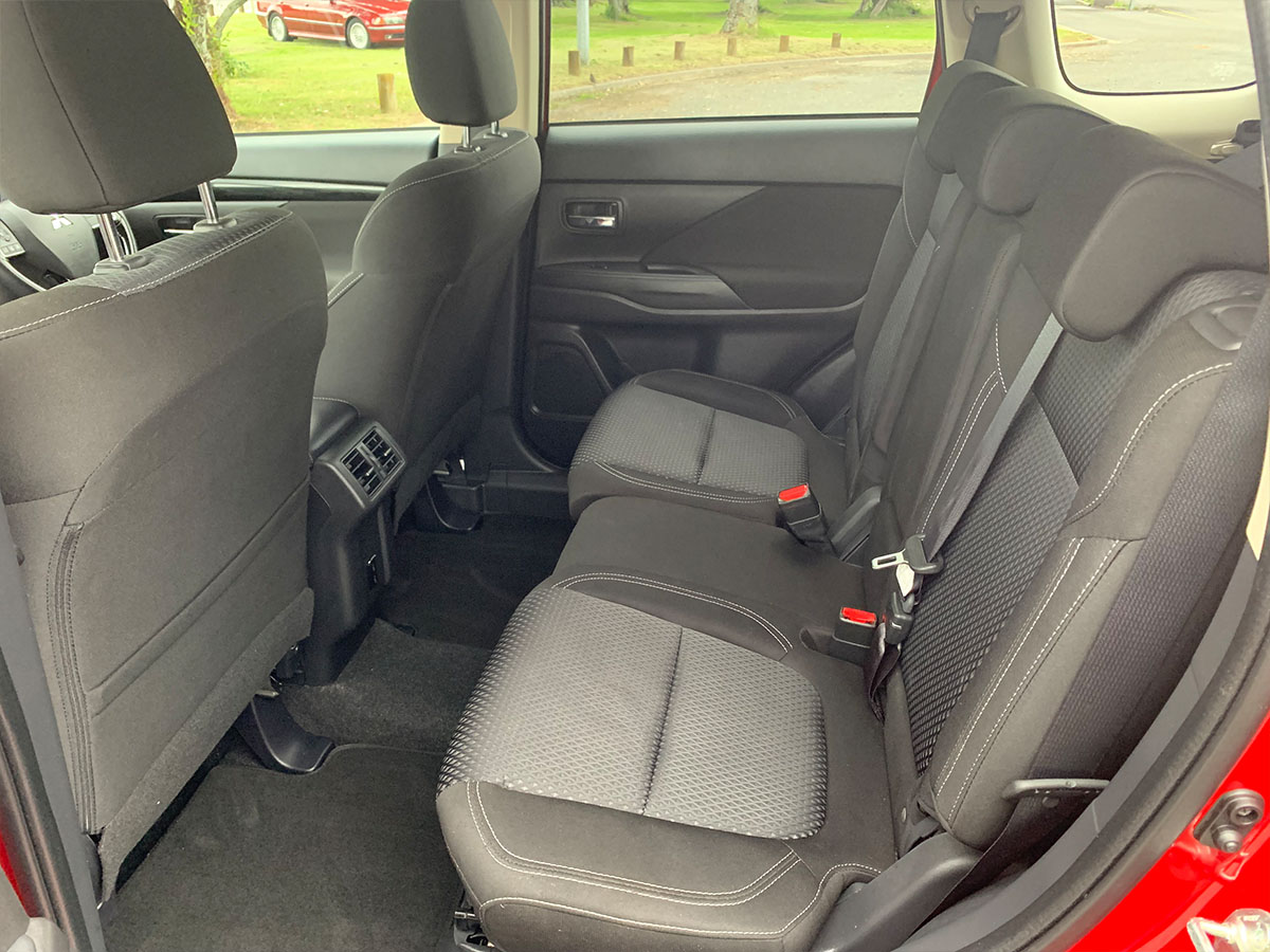 2021 Mitsubishi Outlander LS 2.4L Petrol 7 Seater Automatic