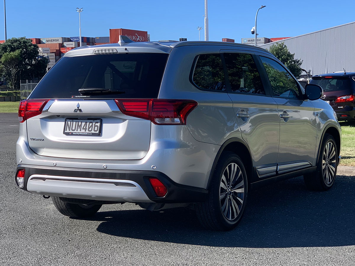 2021 Mitsubishi Outlander LS 2.4L Petrol 7 Seater Automatic