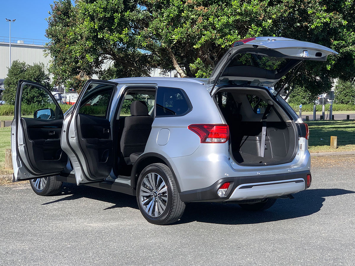 2021 Mitsubishi Outlander LS 2.4L Petrol 7 Seater Automatic
