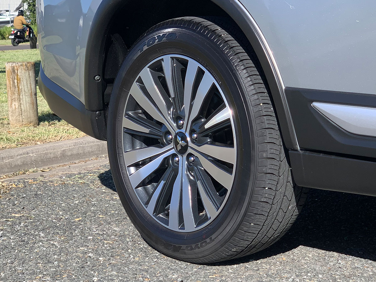 2021 Mitsubishi Outlander LS 2.4L Petrol 7 Seater Automatic