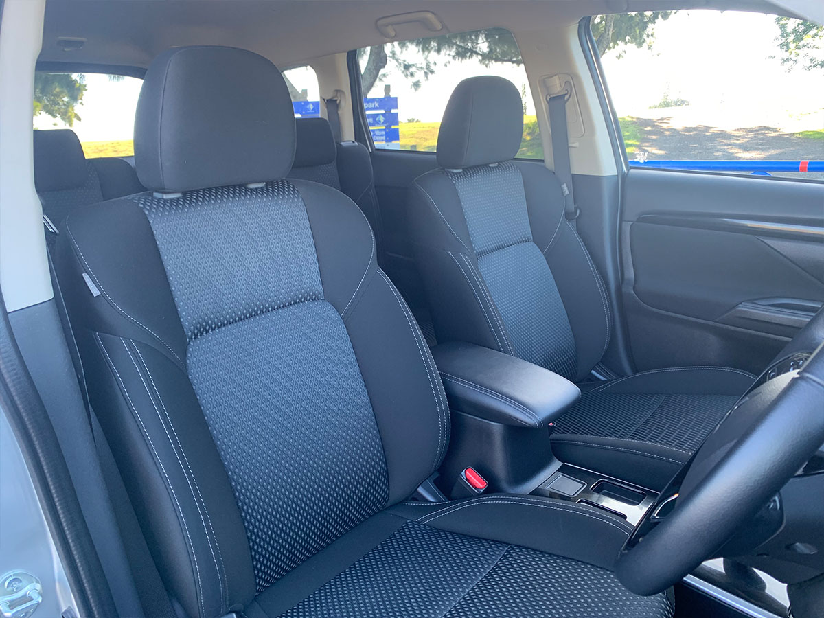 2021 Mitsubishi Outlander LS 2.4L Petrol 7 Seater Automatic