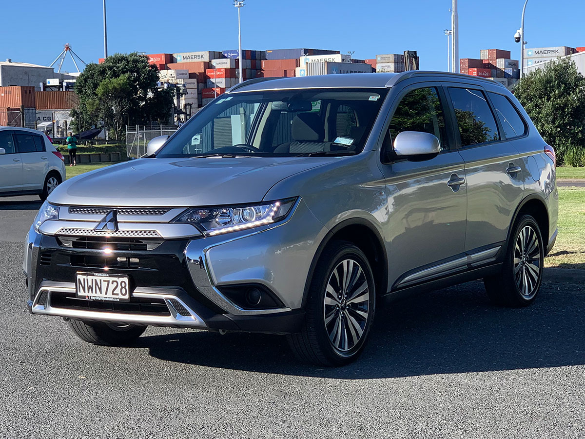 2021 Mitsubishi Outlander LS 2.4L Petrol 7 Seater Automatic