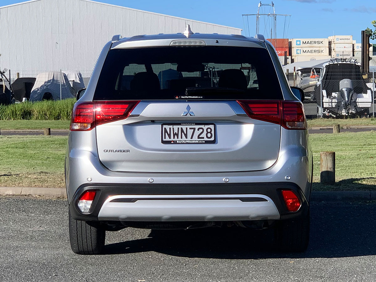 2021 Mitsubishi Outlander LS 2.4L Petrol 7 Seater Automatic