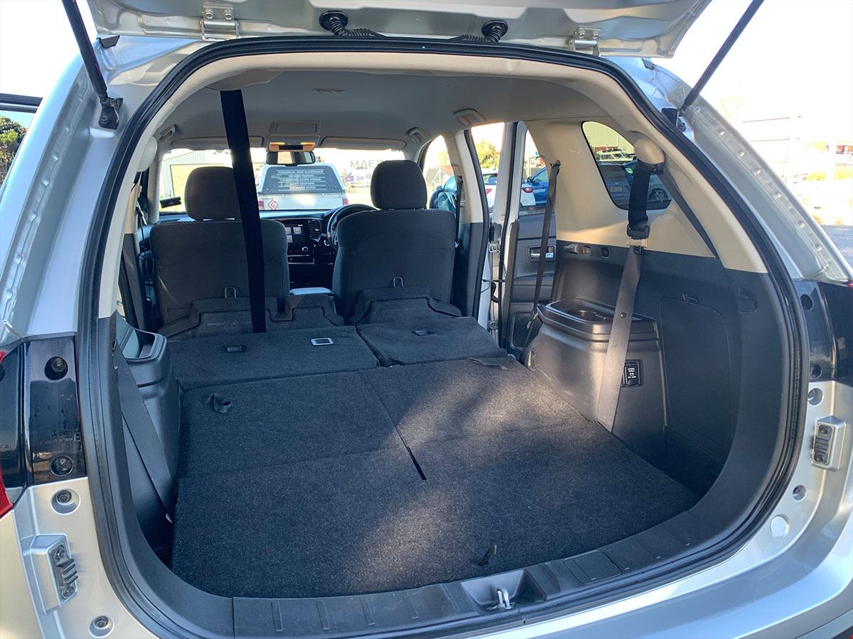 2021 Mitsubishi Outlander LS 2.4L Petrol 7 Seater Automatic