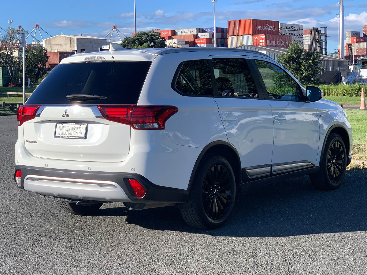 2021 Mitsubishi Outlander LS 2.4L Petrol 7 Seater Automatic
