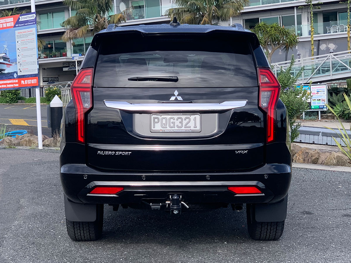 2023 Mitsubishi Pajero Sport VRX Black Edition