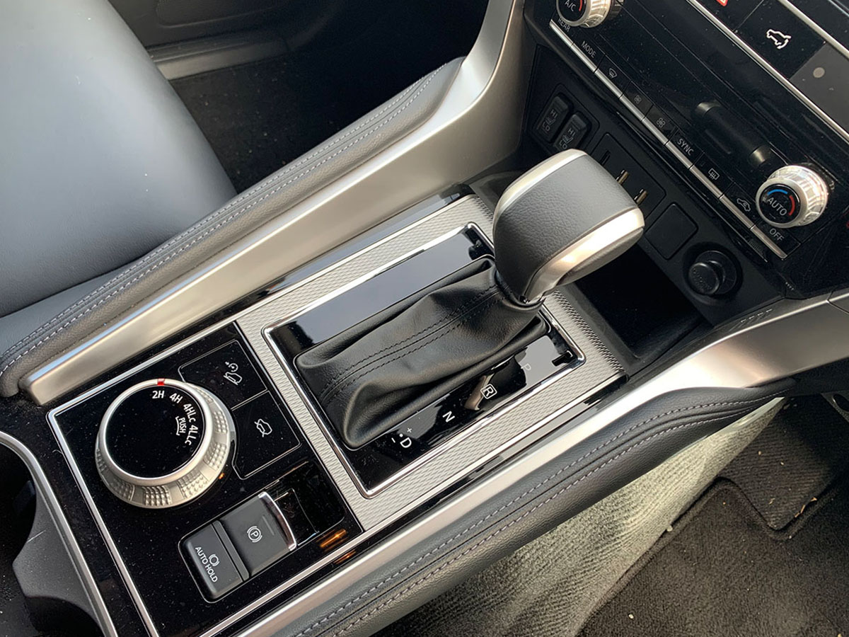 2023 Mitsubishi Pajero Sport VRX Black Edition