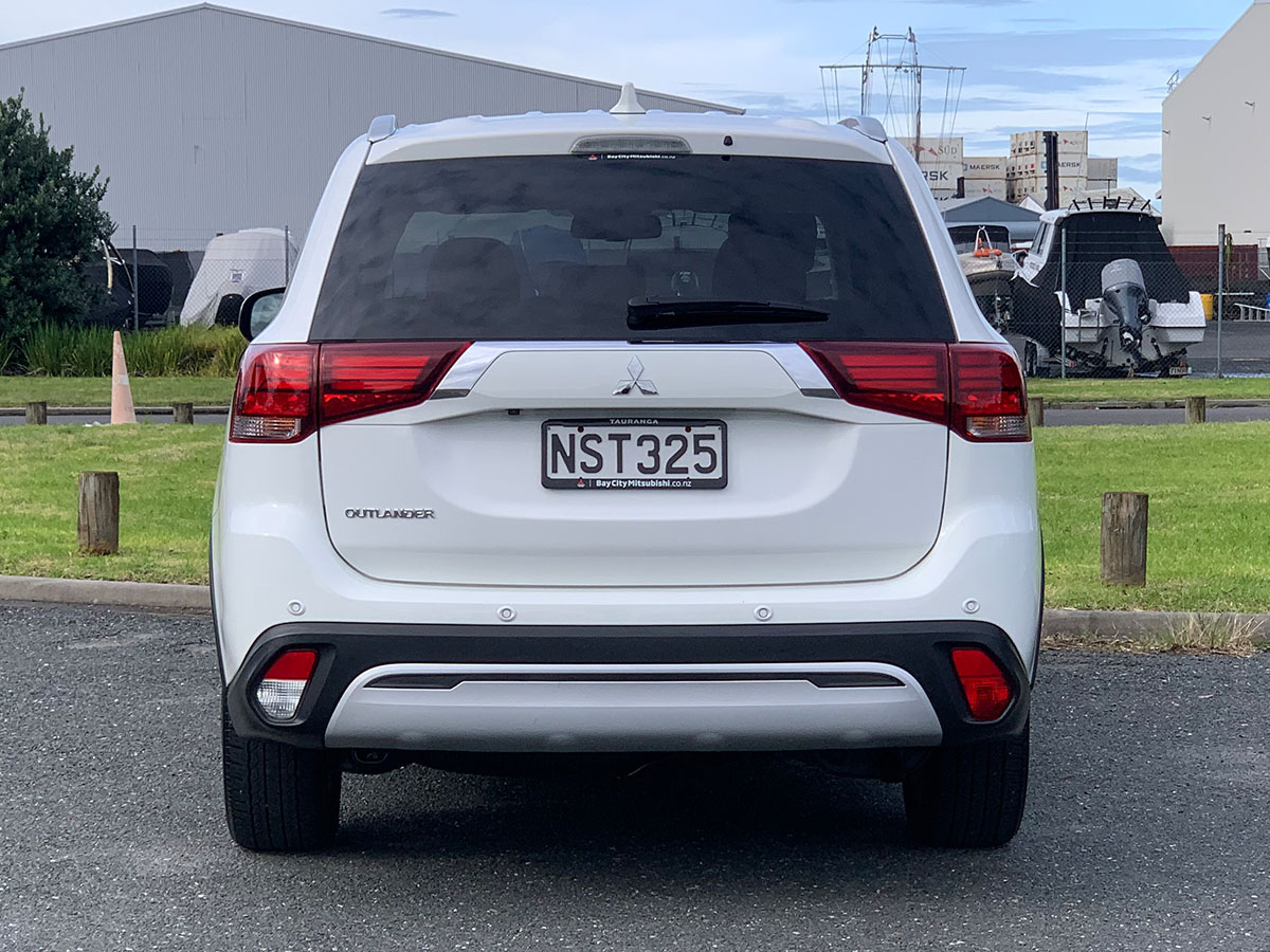 2021 Mitsubishi Outlander LS 2.4L Petrol 7 Seater Automatic