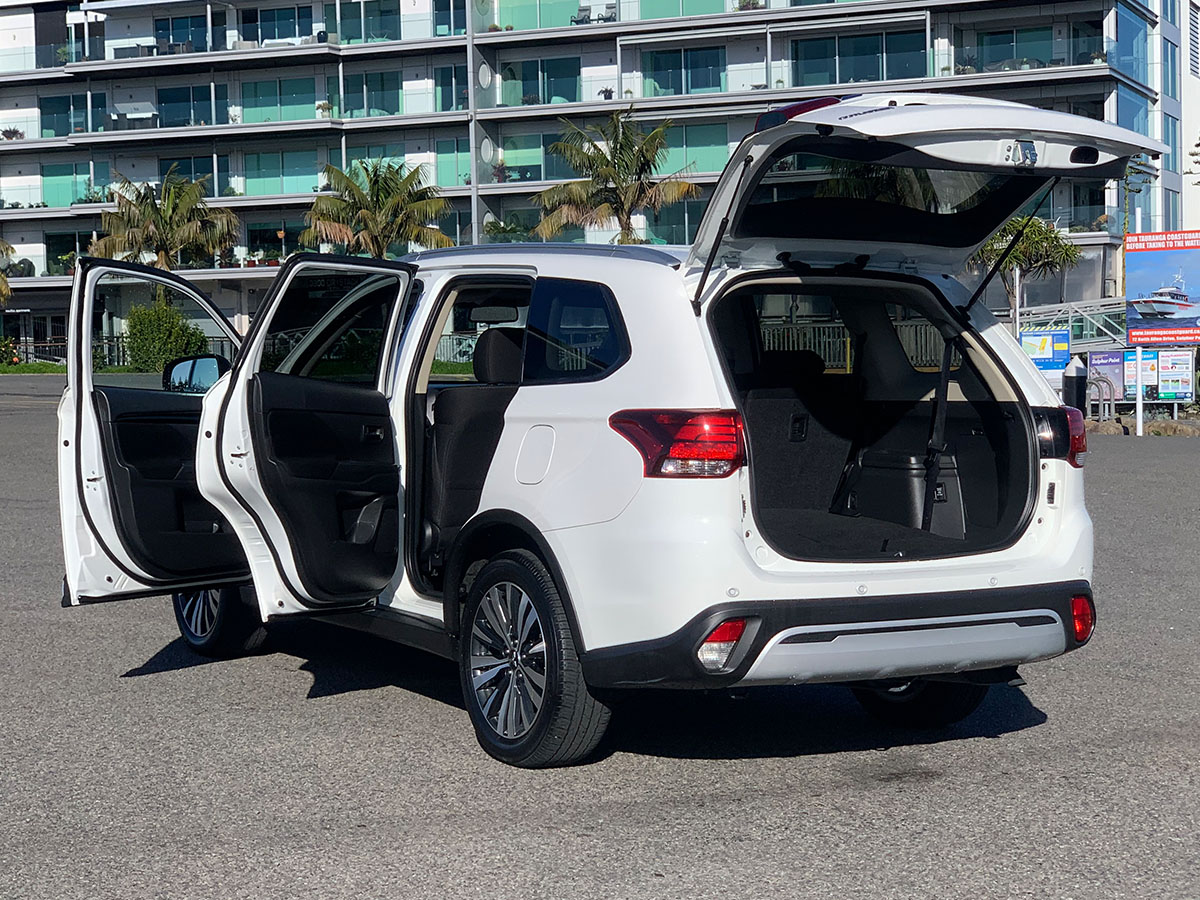 2021 Mitsubishi Outlander LS 2.4L Petrol 7 Seater Automatic