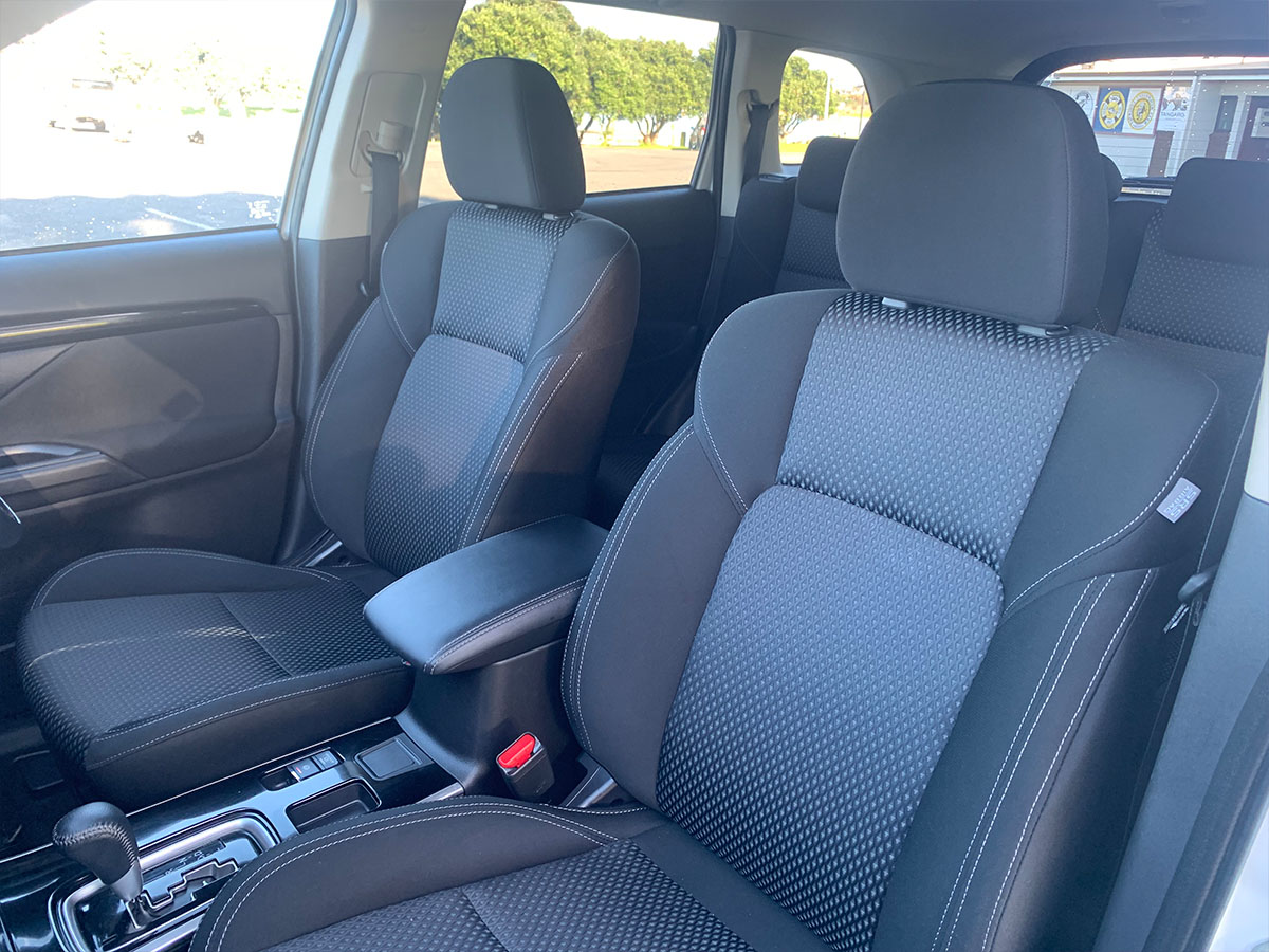 2021 Mitsubishi Outlander LS 2.4L Petrol 7 Seater Automatic