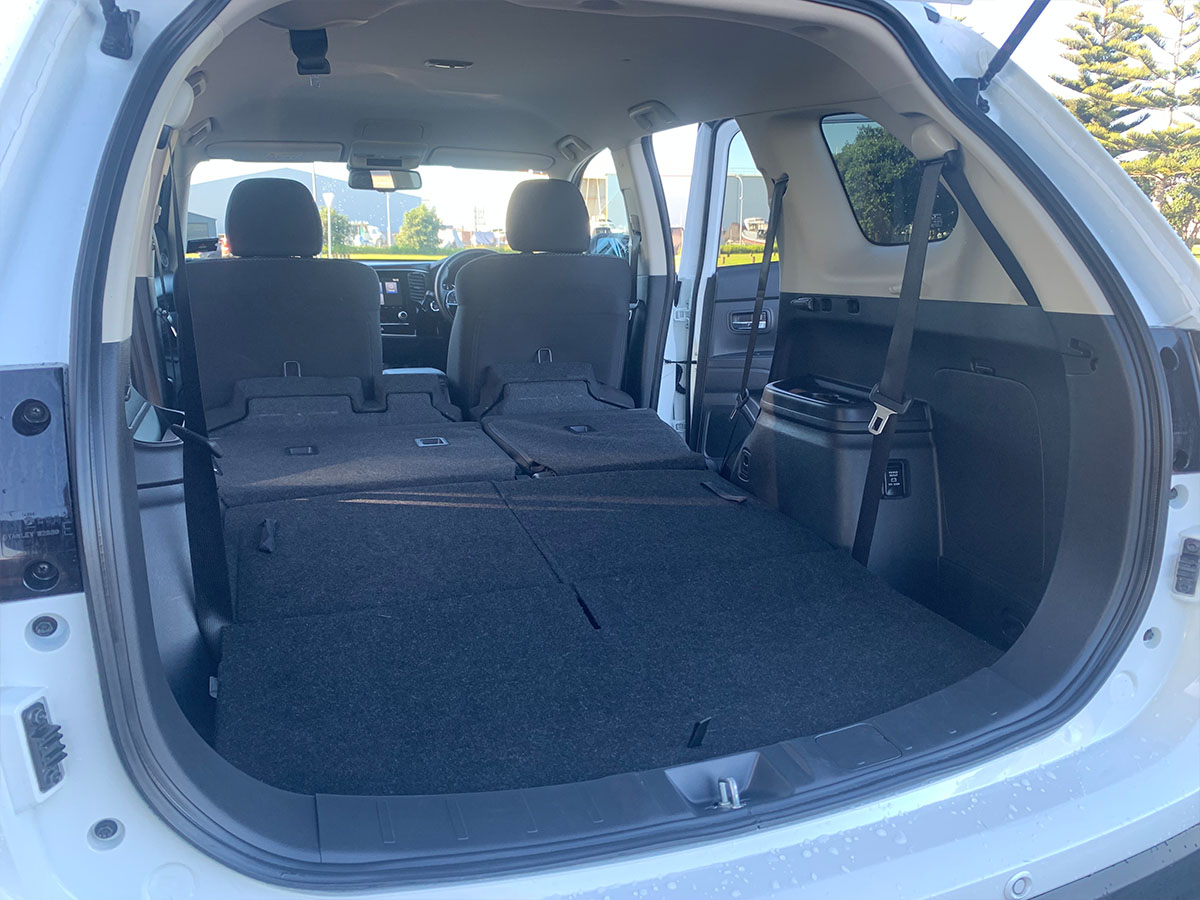 2021 Mitsubishi Outlander LS 2.4L Petrol 7 Seater Automatic