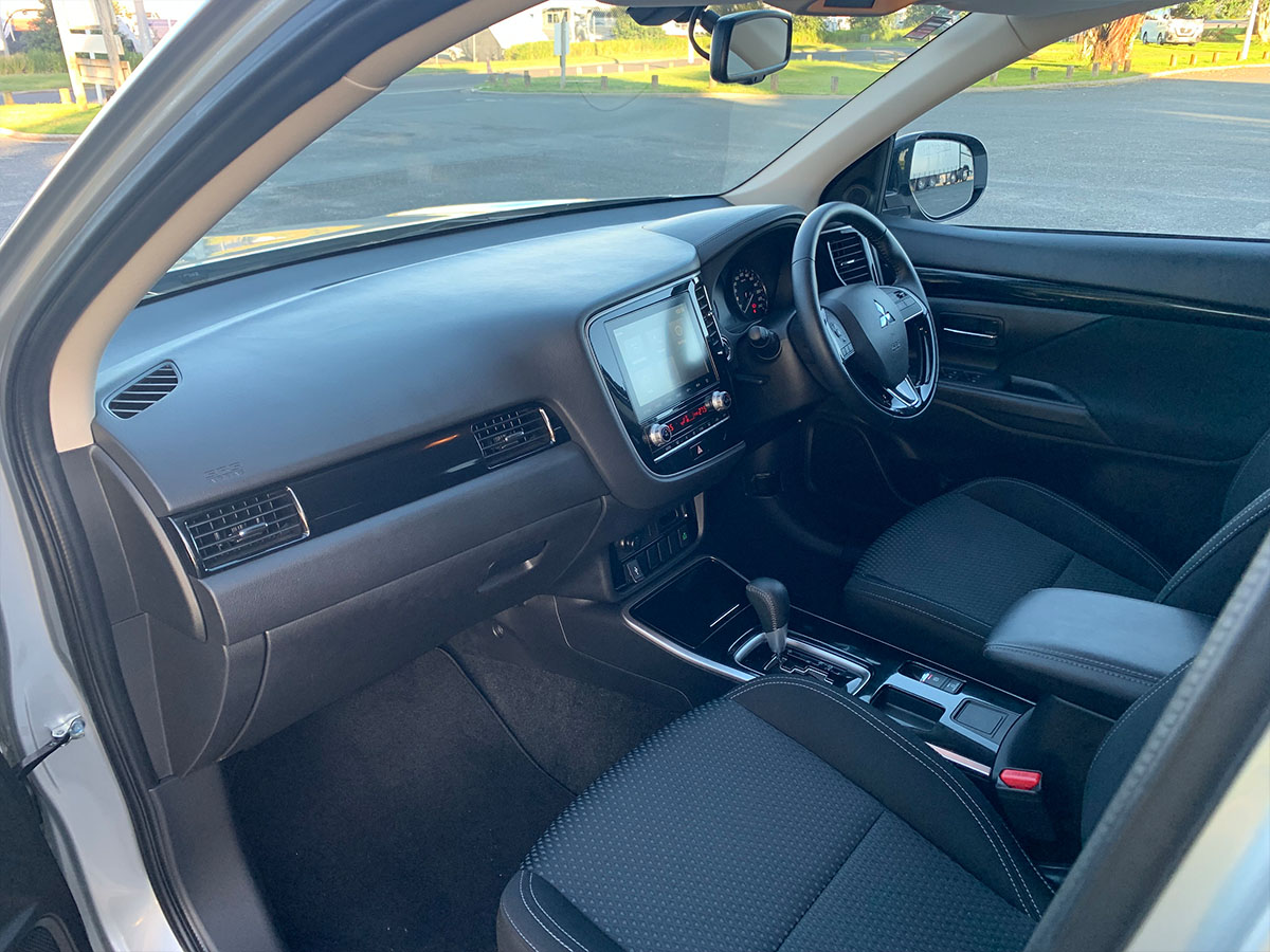 2021 Mitsubishi Outlander LS 2.4L Petrol 7 Seater Automatic