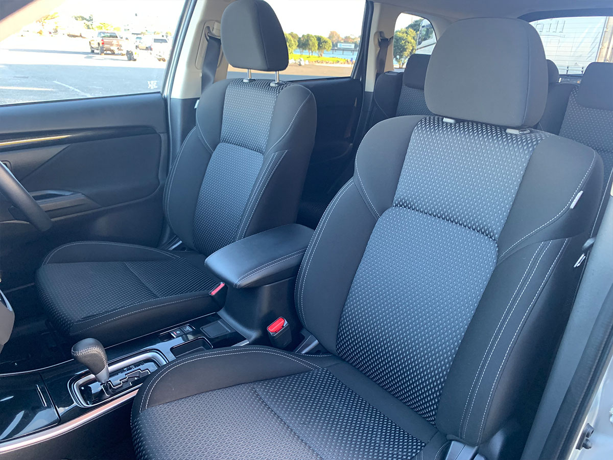 2021 Mitsubishi Outlander LS 2.4L Petrol 7 Seater Automatic