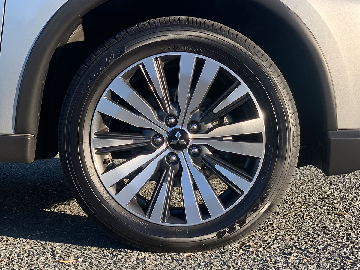 2021 Mitsubishi Outlander LS 2.4L Petrol 7 Seater Automatic