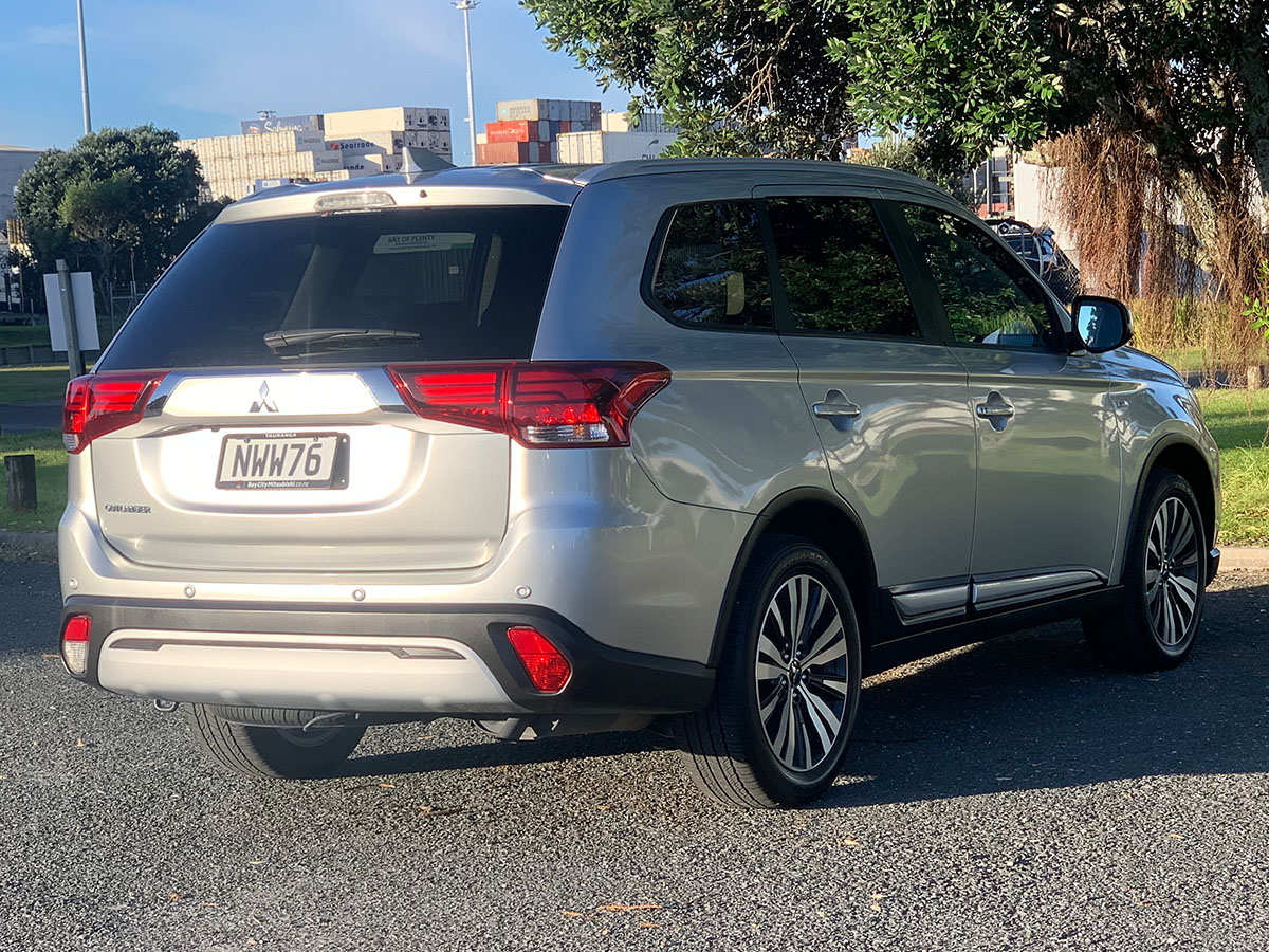 2021 Mitsubishi Outlander LS 2.4L Petrol 7 Seater Automatic