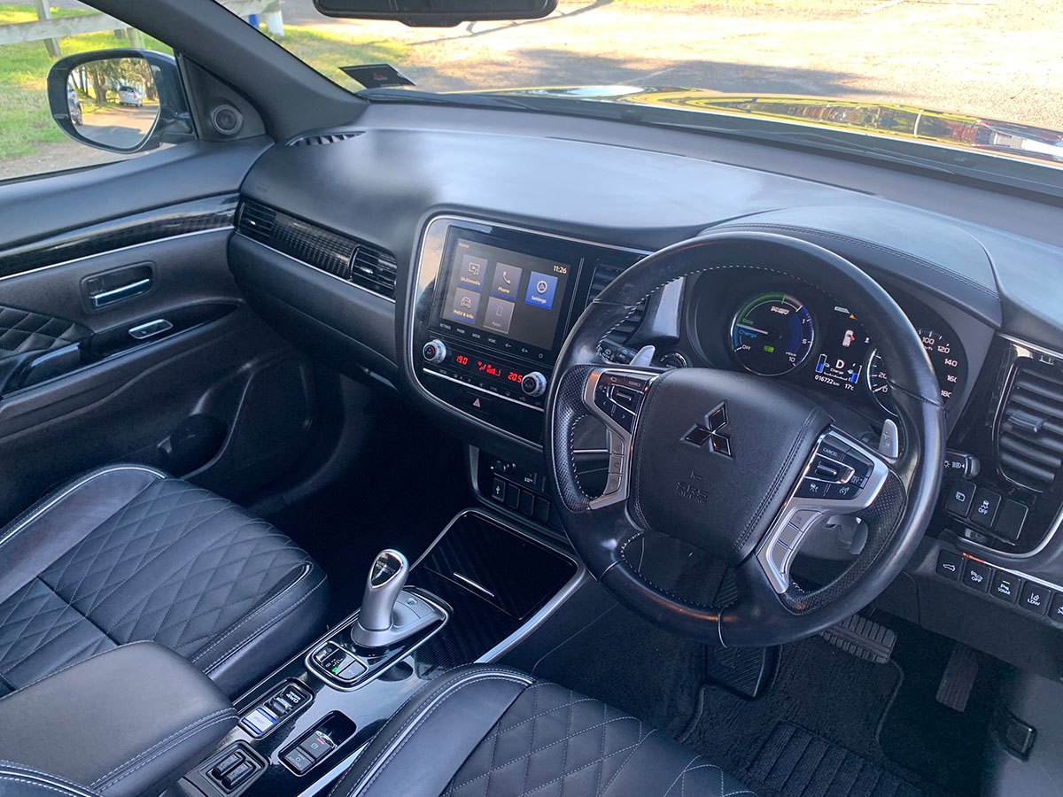 2021 Mitsubishi Outlander VRX PHEV 4WD