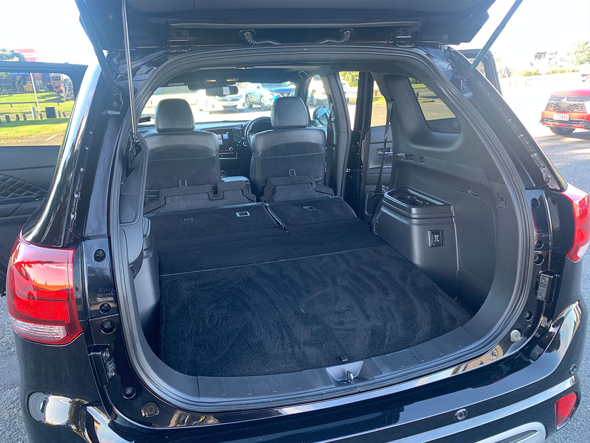 2021 Mitsubishi Outlander VRX PHEV 4WD