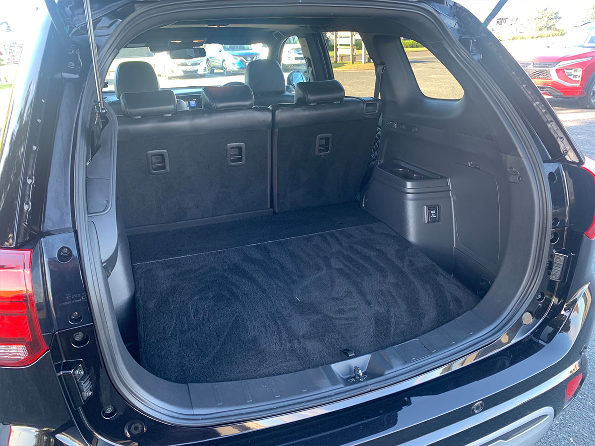 2021 Mitsubishi Outlander VRX PHEV 4WD